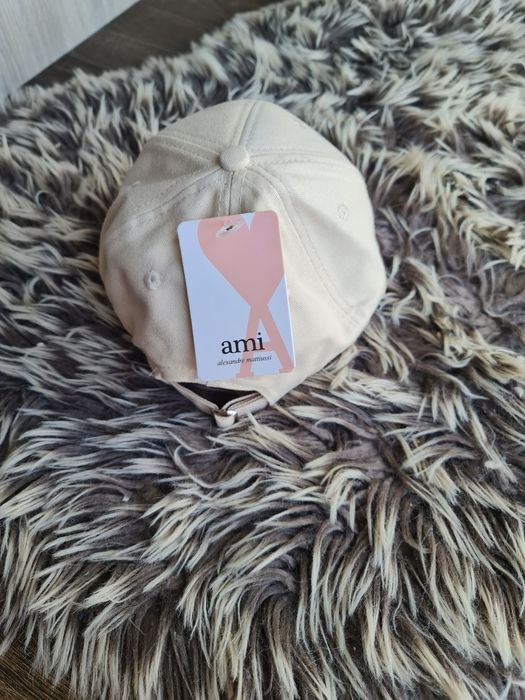 Șapcă Ami Paris calitate Premium