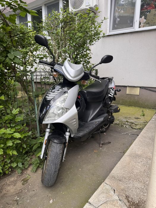 Vand scuter jonway 50 CC