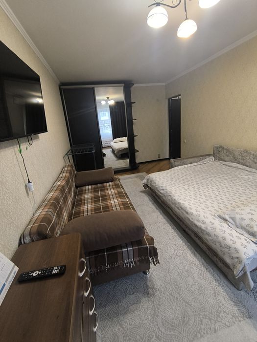 Сдам квартиру посуточно 1 к,8 мкр