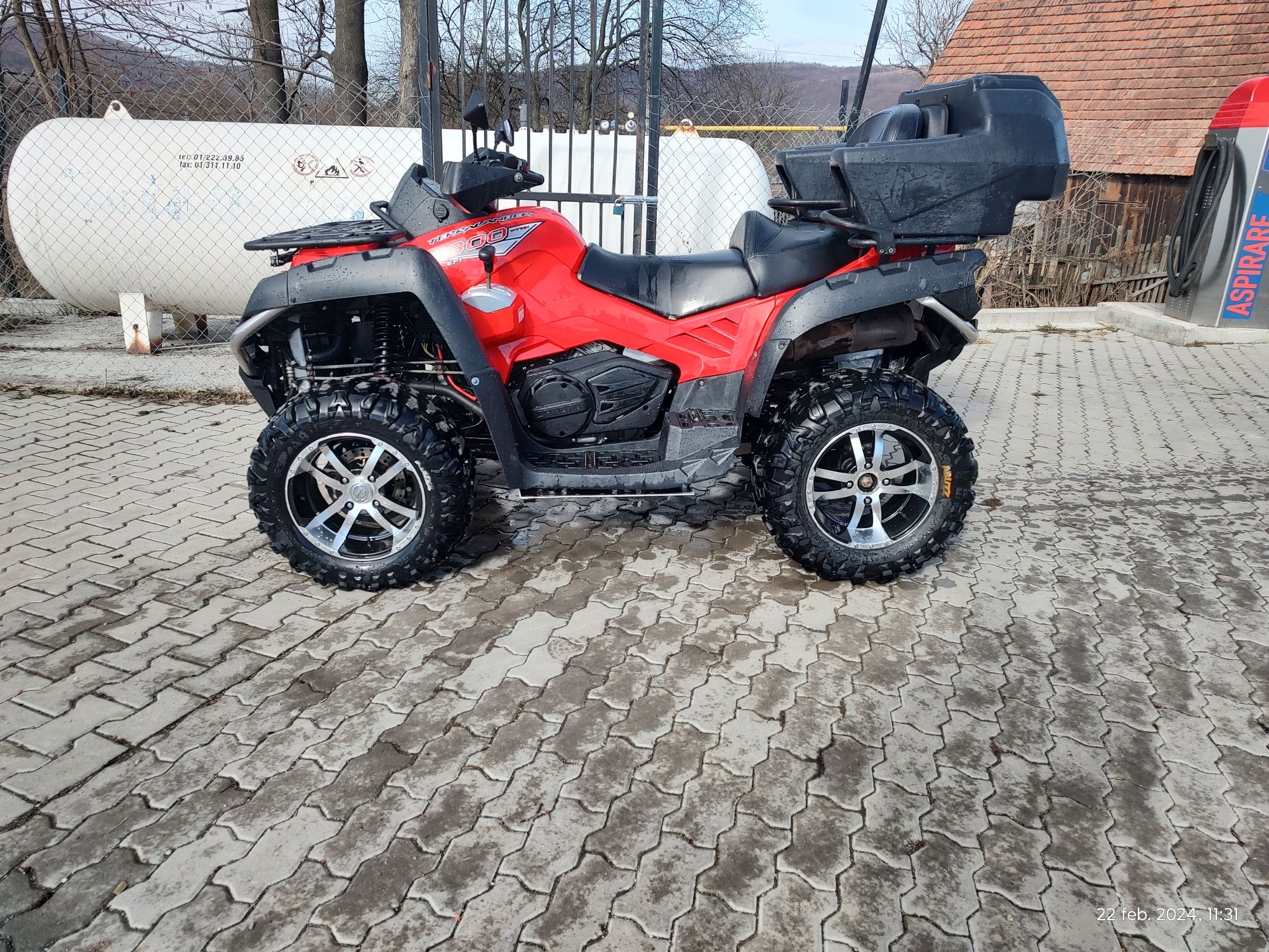 ATV Cf moto 800 x8