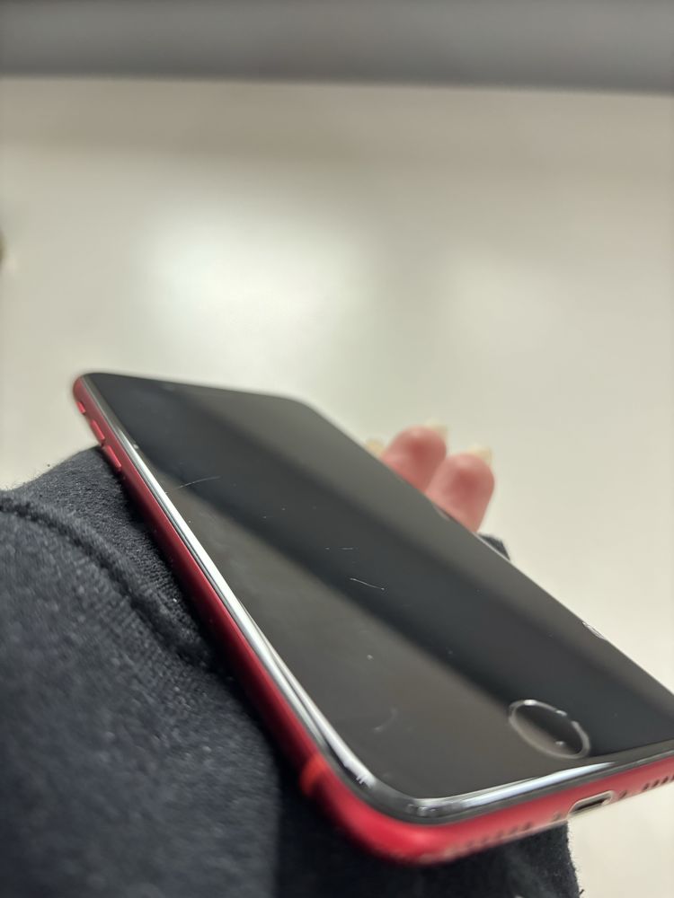 Iphone SE 2020 red - прочети ОПИСАНИЕТО