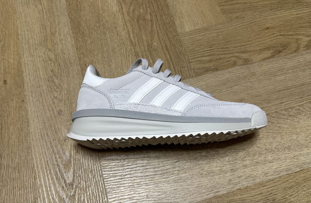 НОВИ Adidas маратонки размер 40, 2/3