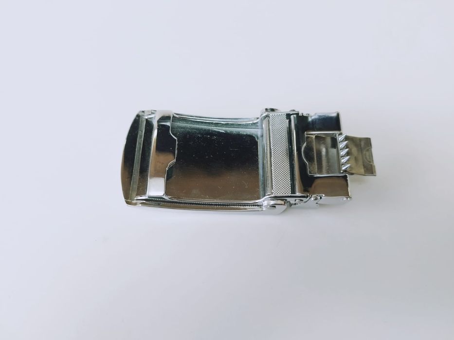 Veche catarama metalica Hugo Boss