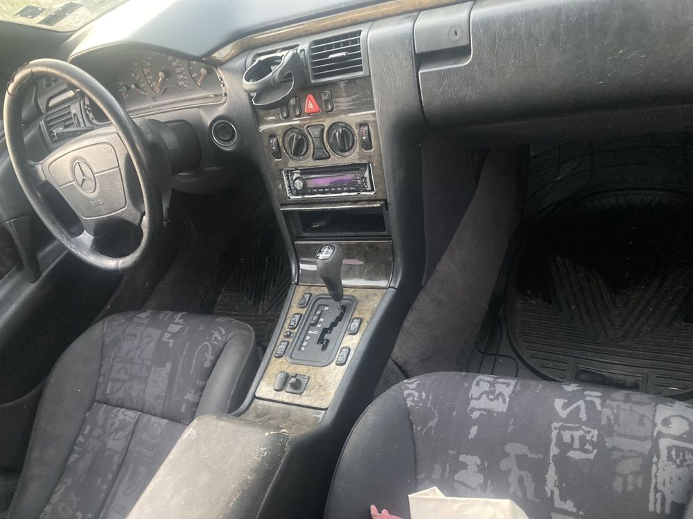 Мерцедес w210