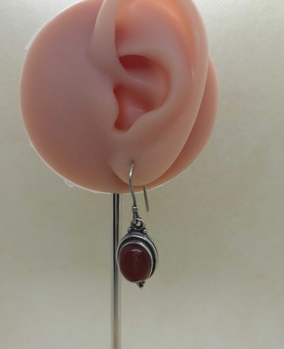 Cercei din argint cu agat roșu (carnelian), pe cârlig