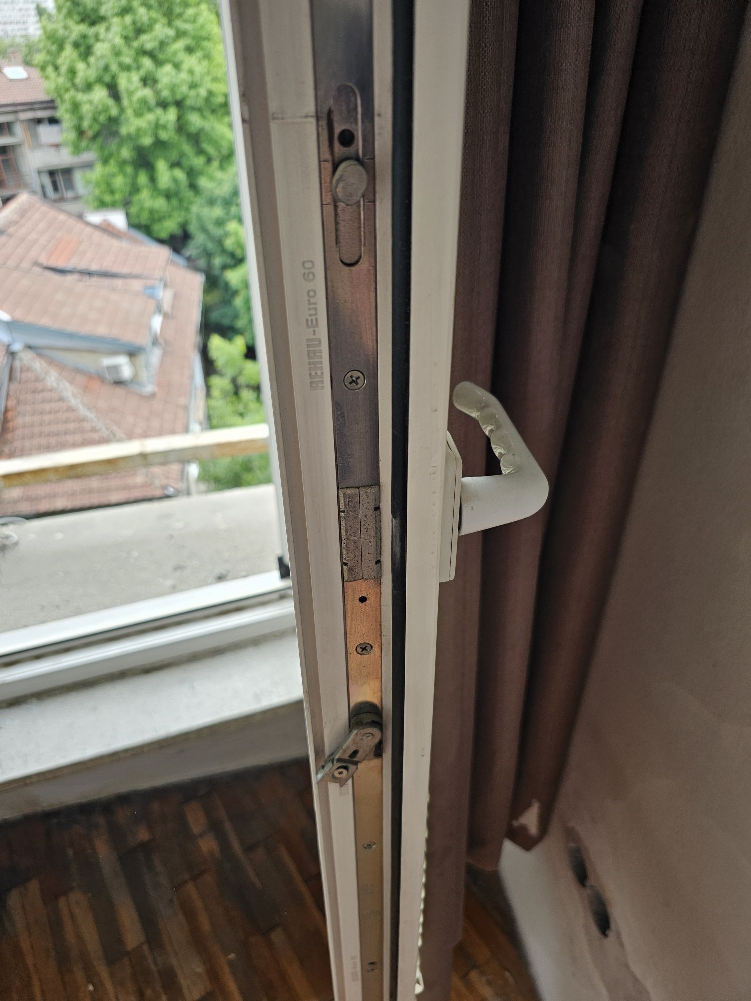PVC дограма Rehau Euro 60 обков Maco