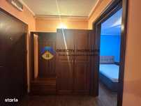 Apartament spatios cu 3 camere de vanzare -zona centrala- Piata Stefan