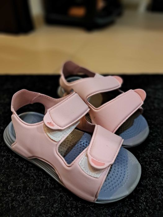 Маратонки, ботуши и детски сандали