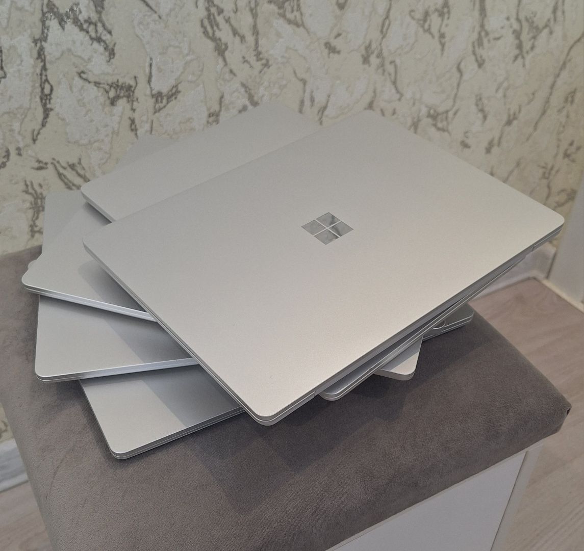 Microsoft Surface Go 12.5 FullHD+тачскри I5-1035G1 16GB/256SSD Face Id