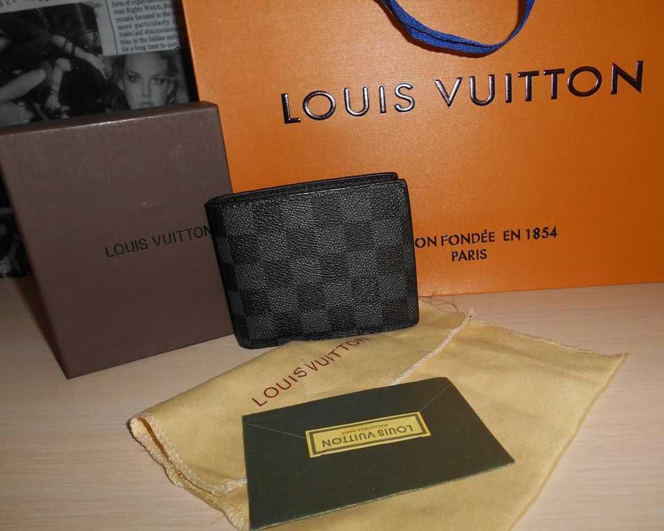 Portofel pentru bărbați Louis Vuitton. Franta 869