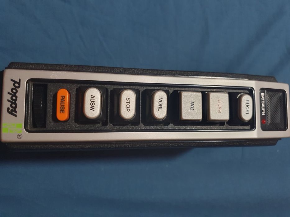 Vând  walkmane  poppy și intersound