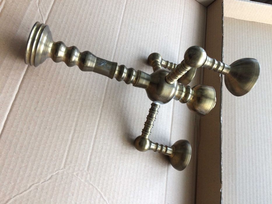 Стар свещник от месинг тежък и масивен