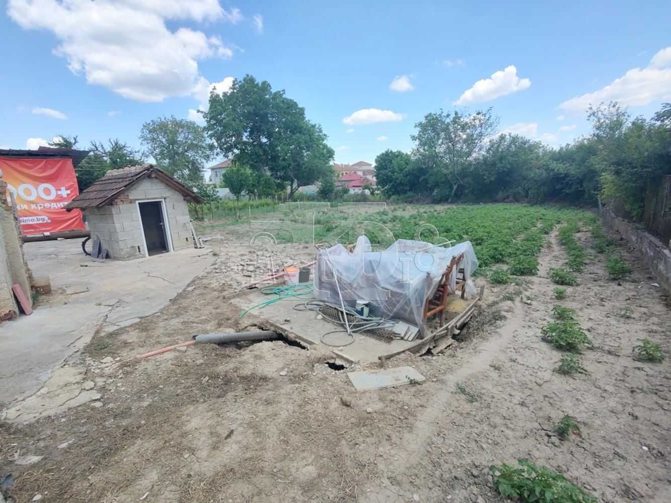 Карапелит, обл. Добрич, къща след основен ремонт с двор, 69000€.
