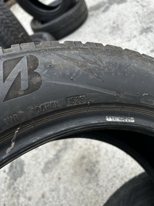 2бр Зимни гуми Bridgestone 235/55R19