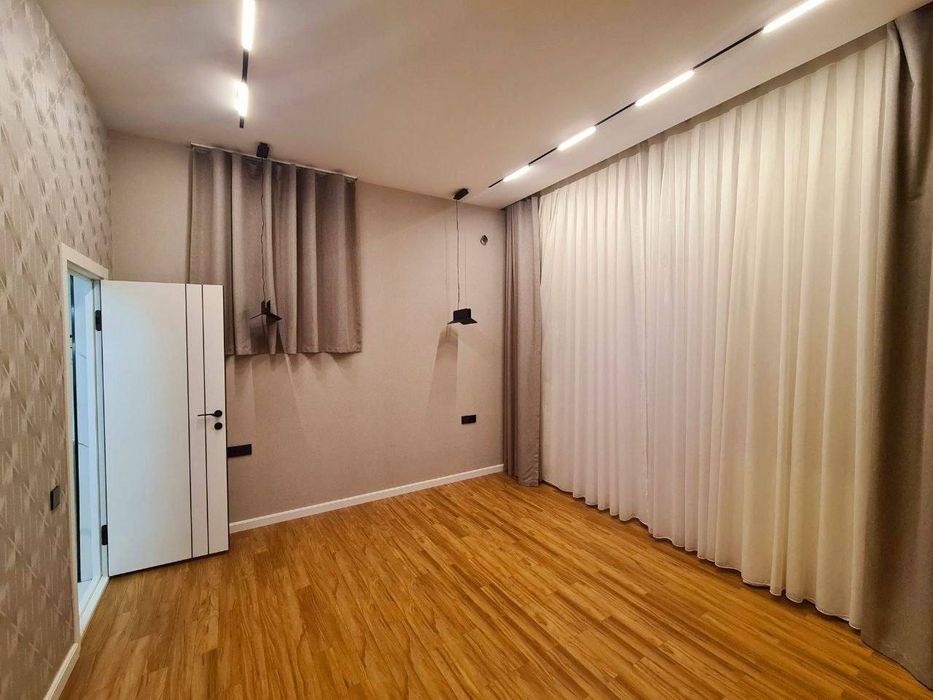 Продажа 4 этажного дома.