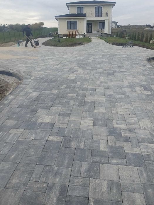 Executam lucrari pavaje