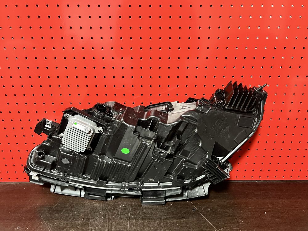 Far dreapta full led Tesla model 3 Highland