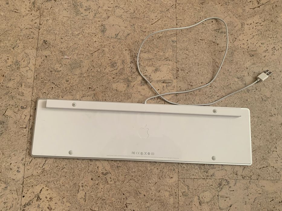 Оригинална Apple клавиатура