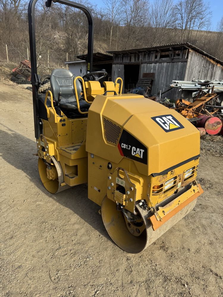 Cilindru compactor caterpillar CB1.7 2019, 2.300 ore