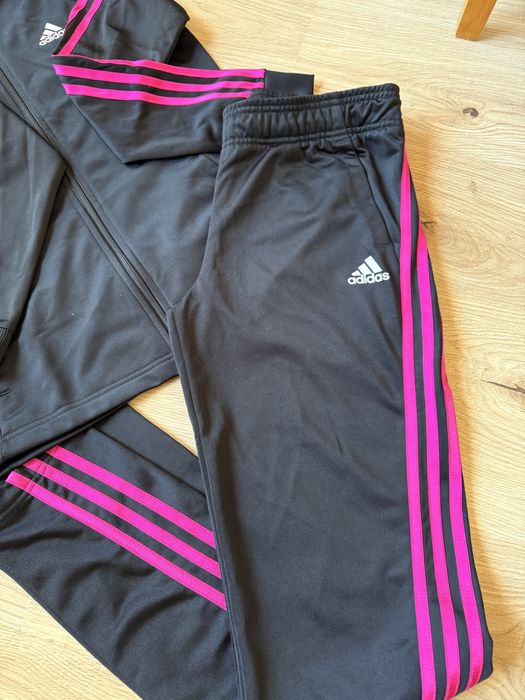 Екип на Adidas като нов хs/s размер