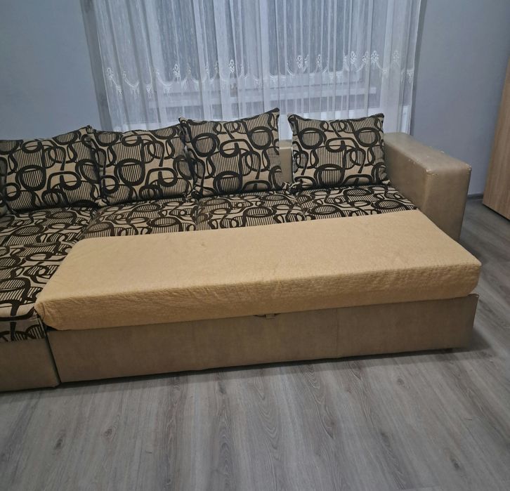 Vand coltar extensibili cu lada de depozitare!
