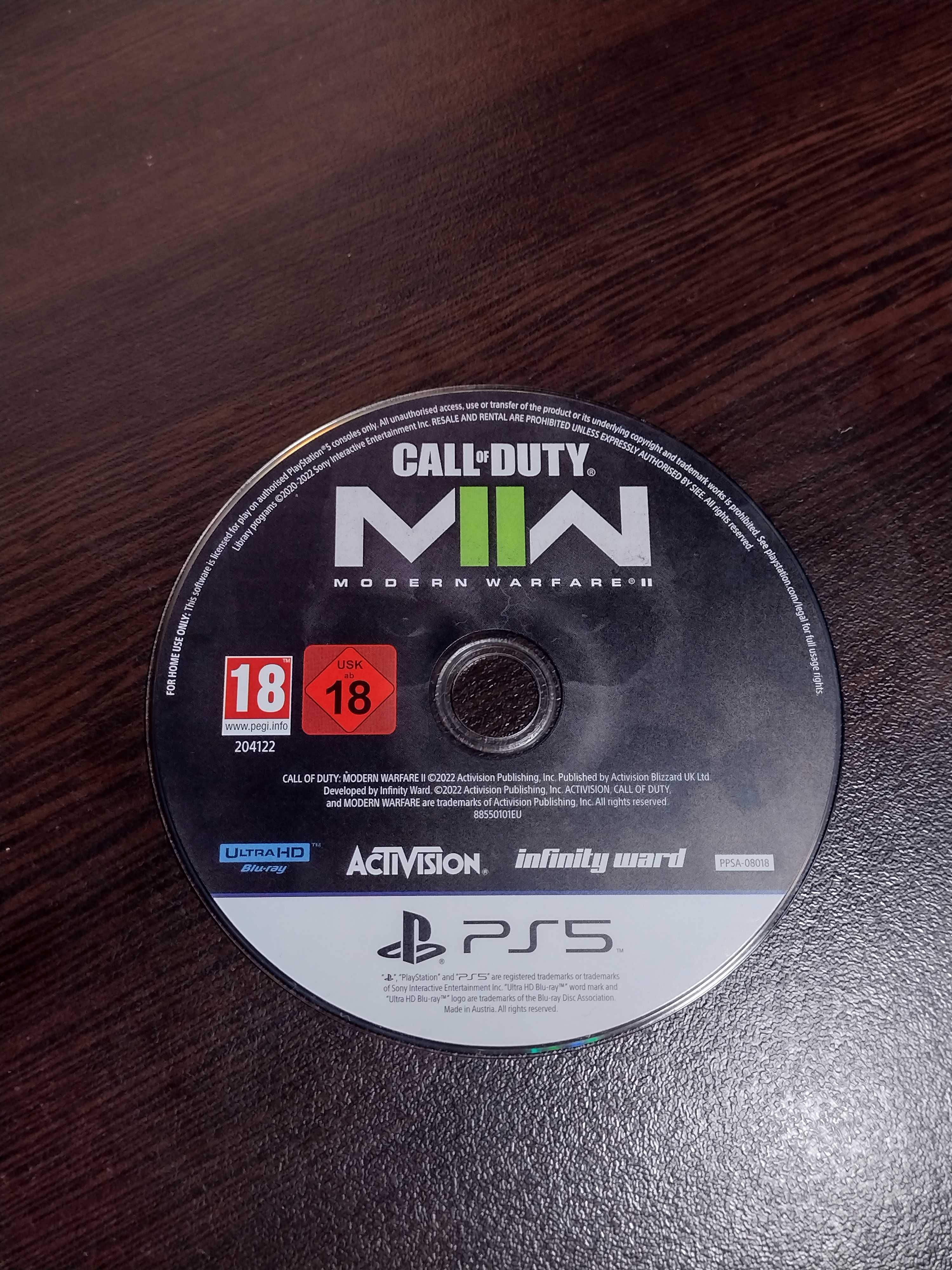 Playstation 5 + игри EA FC 24 и Call of Duty Modern Warfare 2