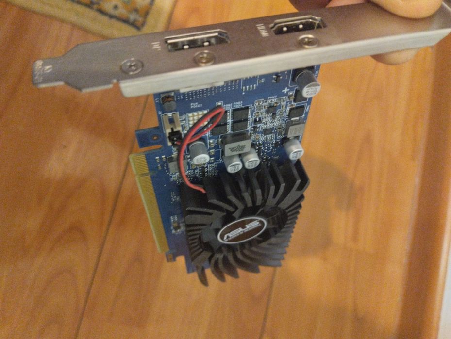 Продам Asus GT1030 2gb