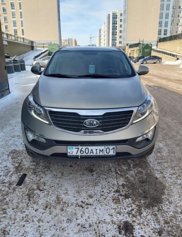 Продам машину Kia Sportage