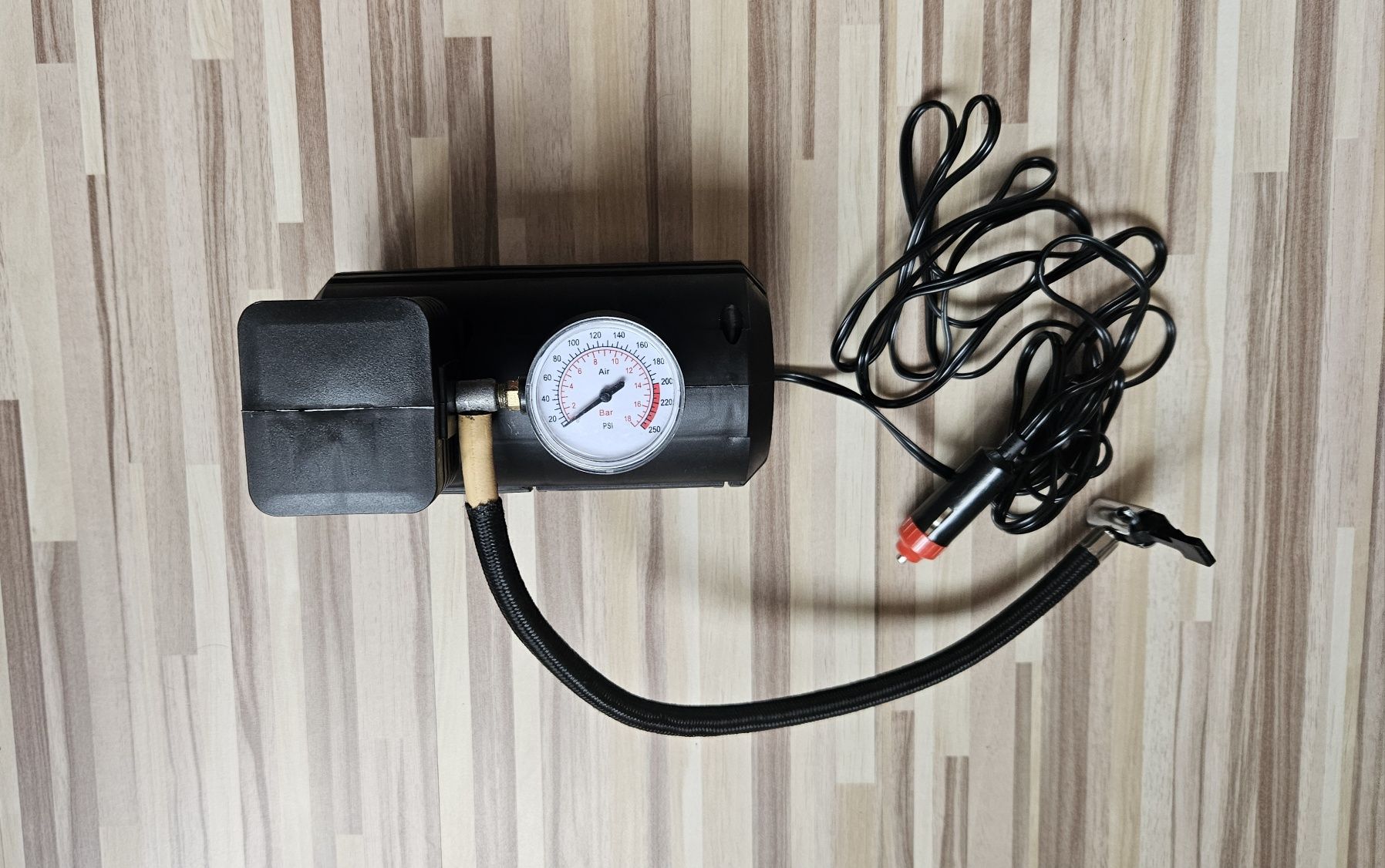 Компресор, 12V, 17bar, 250PSI