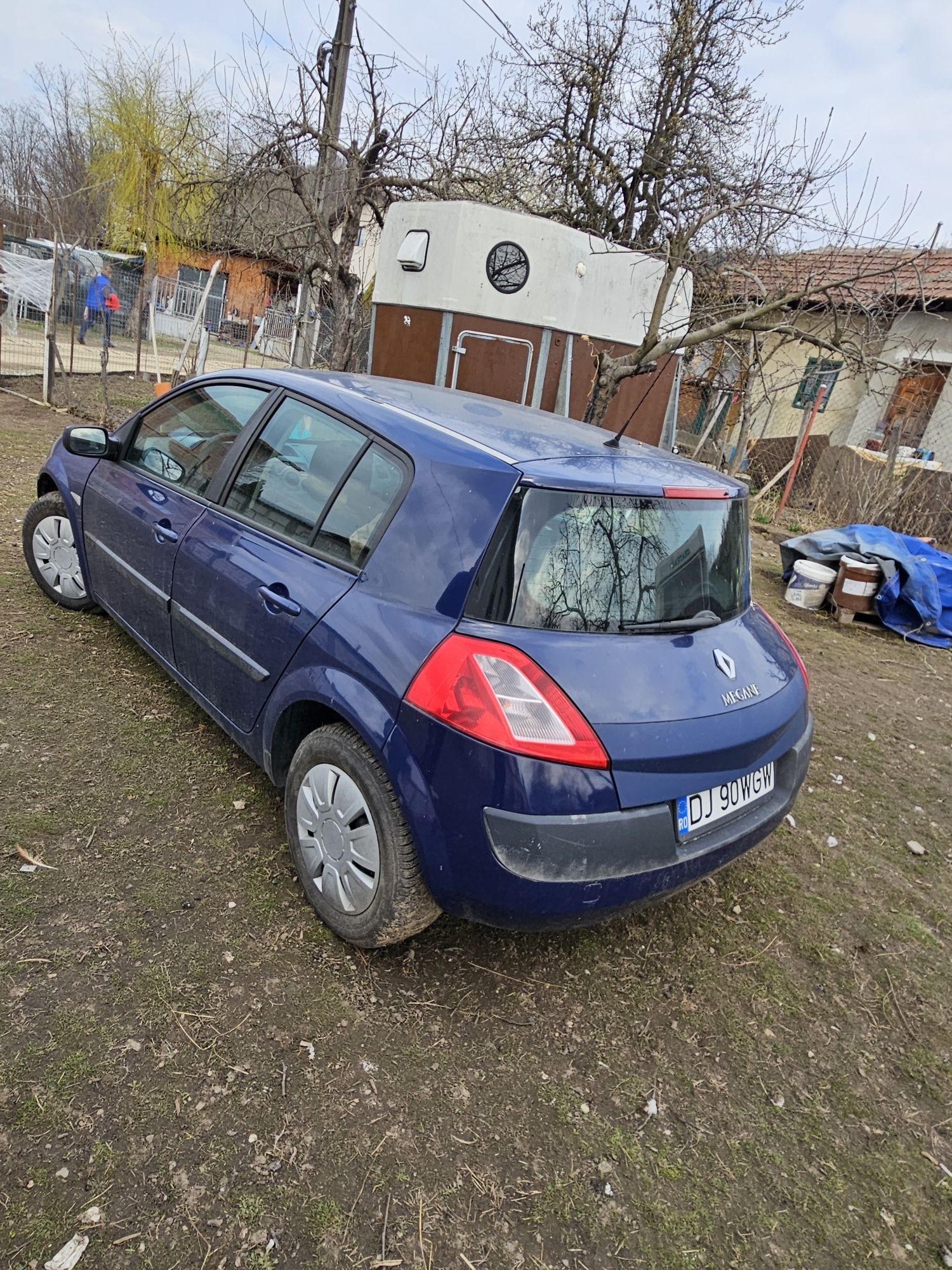 Renault megane 1,4 benzina anul 2005 acte valabile/ nu fac schimburi