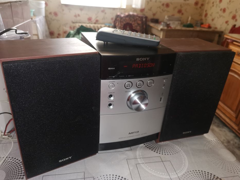 Vând doua microsisteme radio.