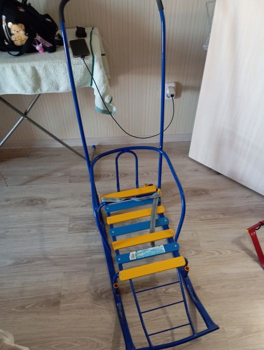 Продам санки детские