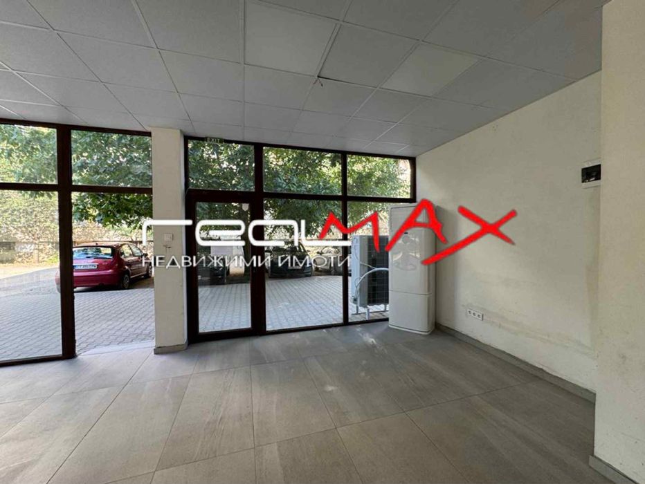 Дава се под наем Магазин в Казанлък - 216 кв.м за 550 € - Снимка #6