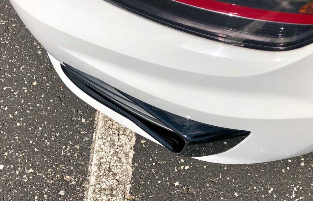 Ornamente SRS-Tec pentru bara fata  VW Golf 7  GTI / GTD