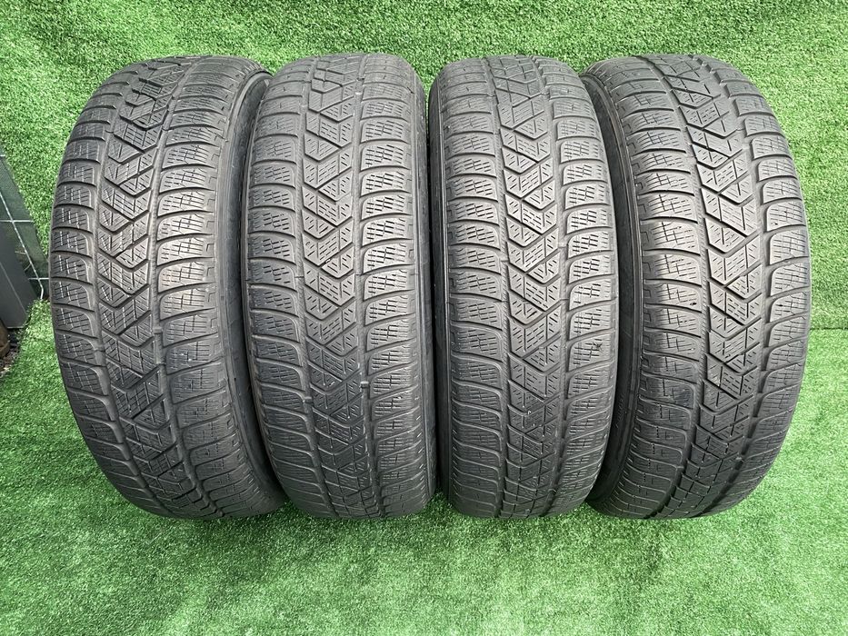 Set 4 anvelope Iarna Pirelli Scorpion Winter 215 65 R17 99H Dot 3720