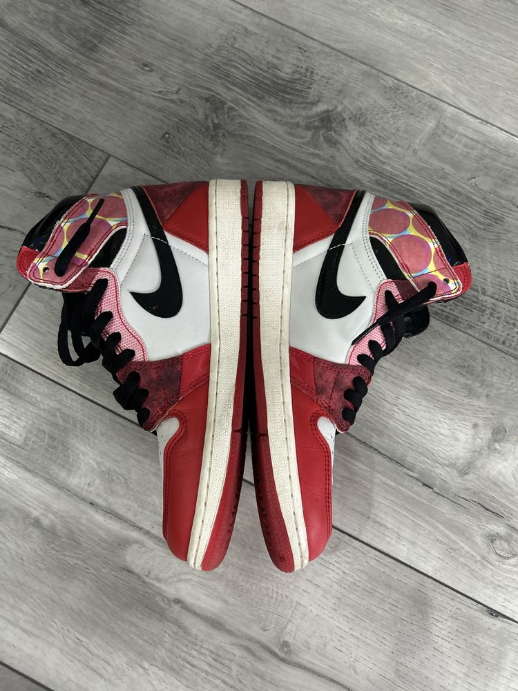 Vand Jordan 1 High Spiderverse