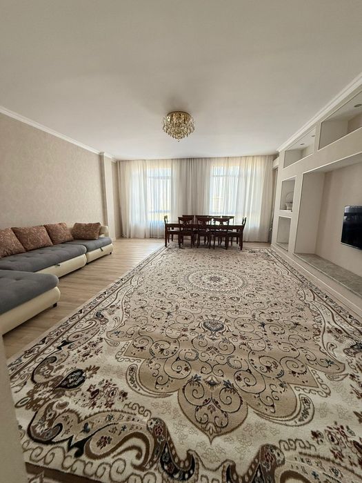 Сдам 3х ком Изумруд