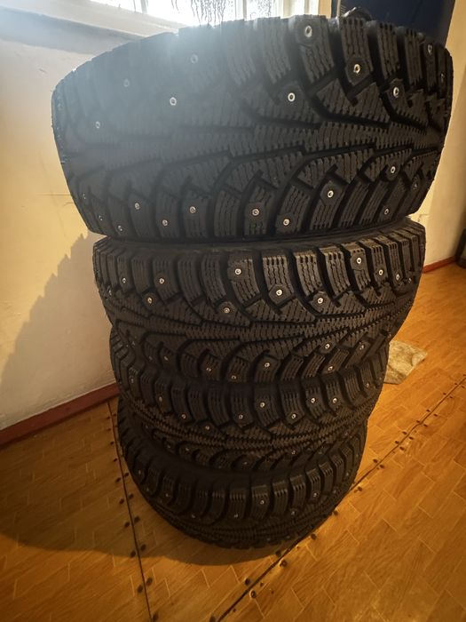 Продам шины в комплекте