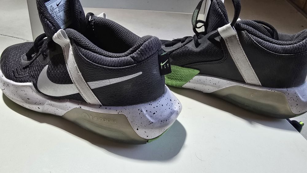 Adidasi nike Negru+ verde