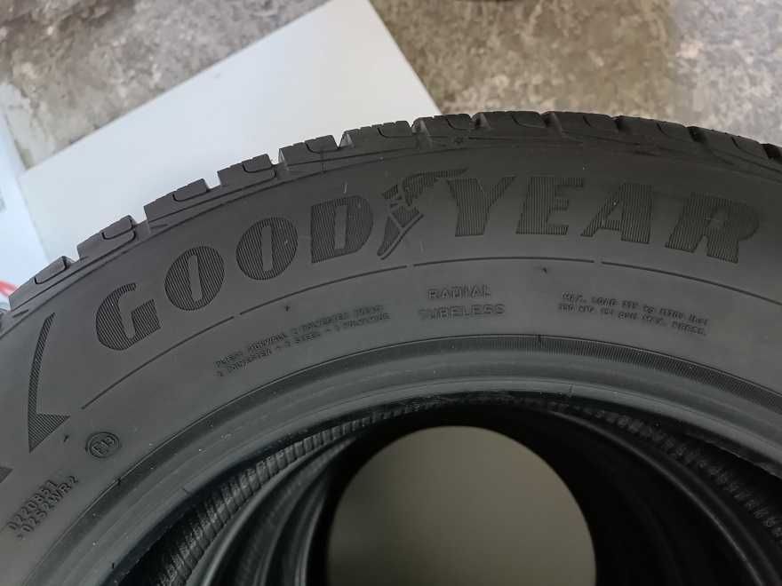 215/65/17 99V GOODYEAR CP N10678 M+S