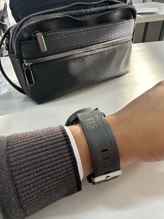 511 sport watch zudlik bilan sotiladi