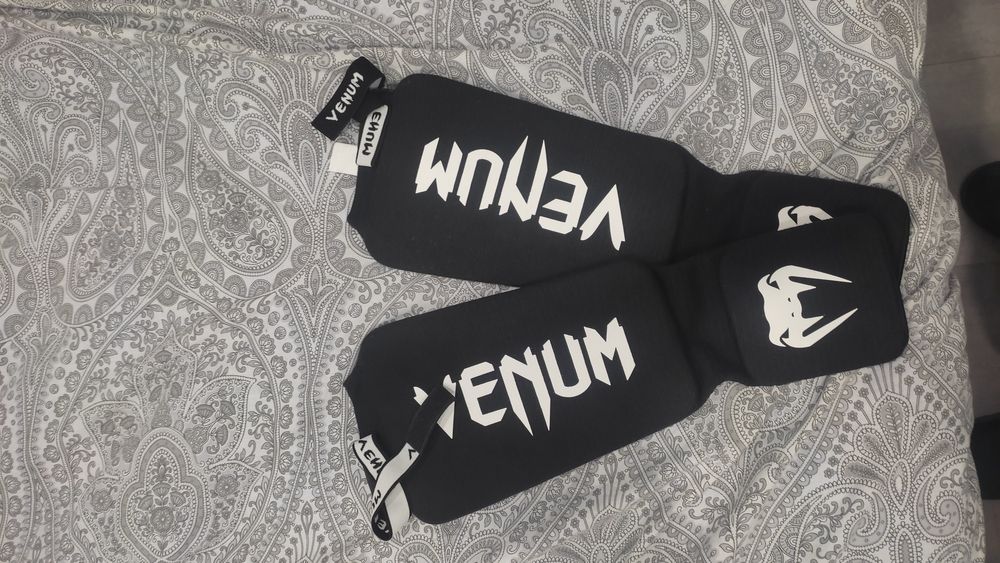 Tibiere, fașă și mănuși.