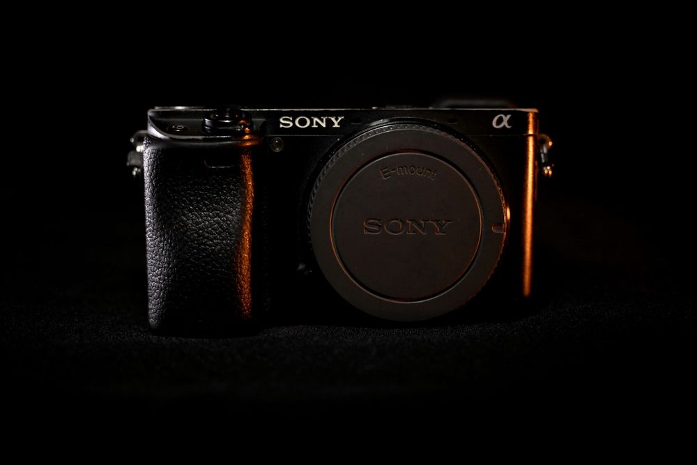 Гибридная камера sony a6300