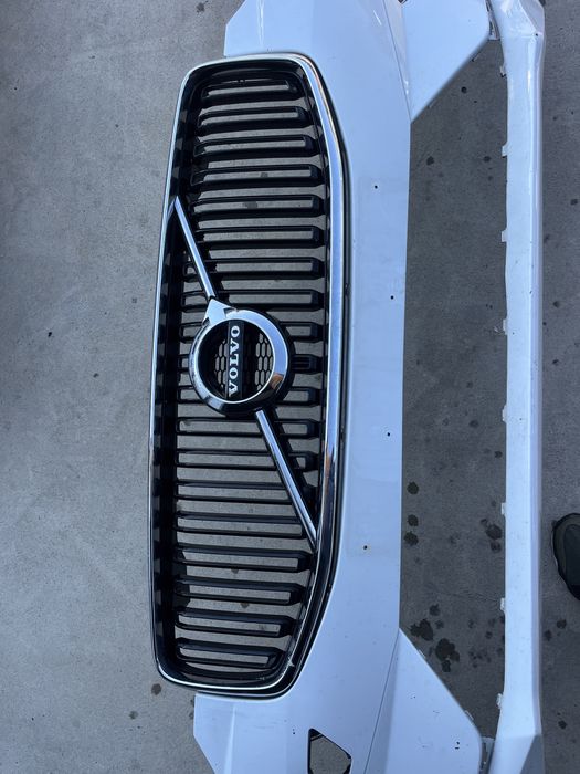 Броня с решетка Volvo XC 60