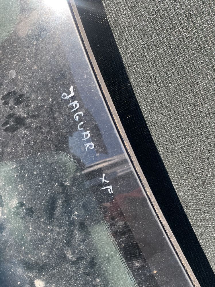 Luneta / parbriz Jaguar XF berlina / geam fata spate