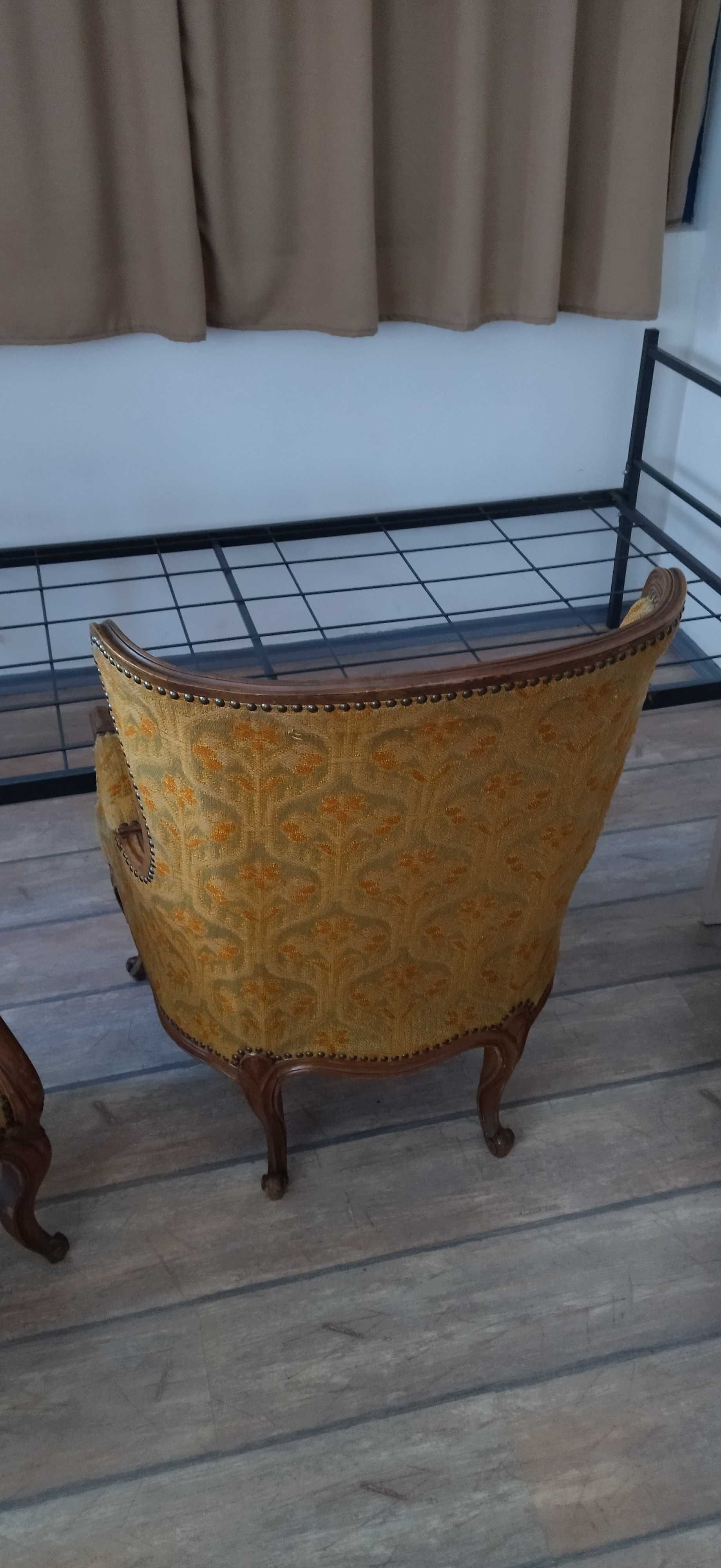 Антикварни испански кресла Orejeras