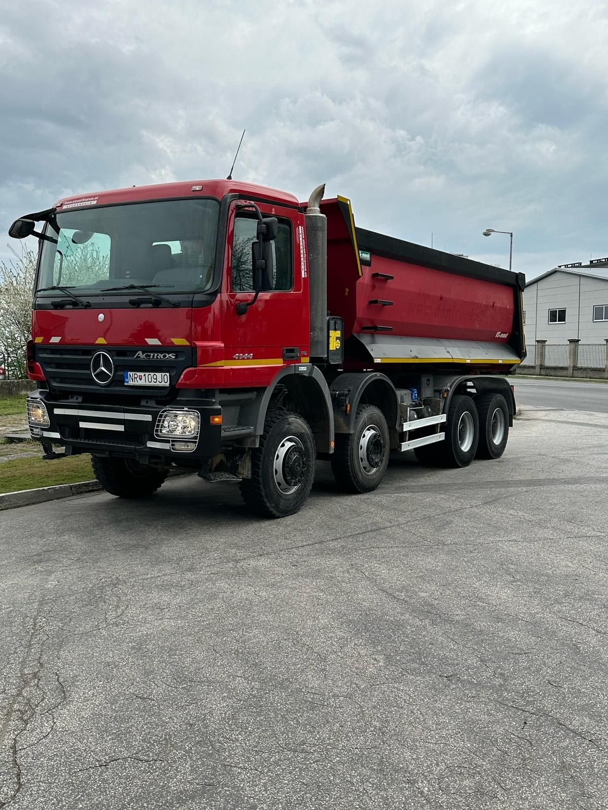 Închirieri utilaje,săpături transport agregate