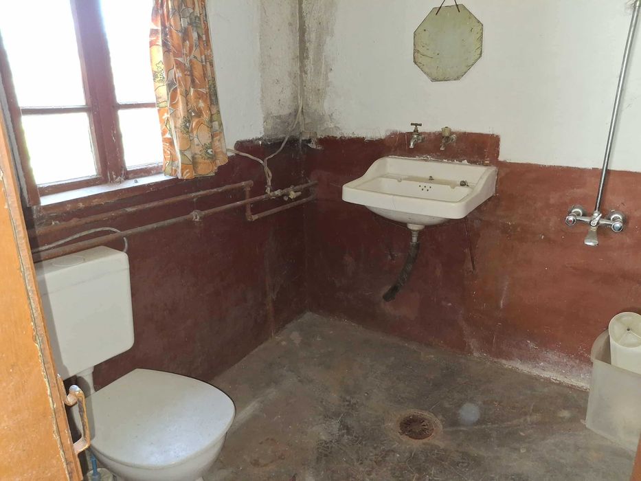 Продавам къща в с.Стрелец