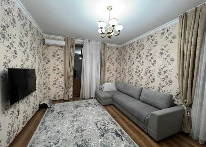 Кунлик 1 хона берилади. ХОЗЯЙКАСИ БОР  уй. Уй 3 хона. 1 ХОНА БЕРИЛАДИ