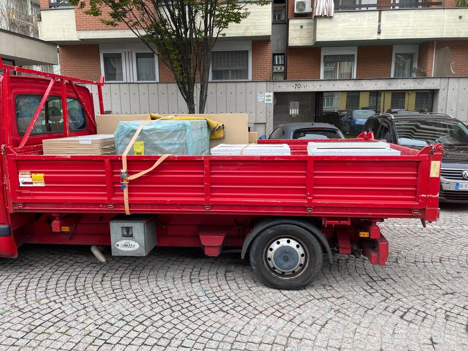 Transport marfă , moluz și debarasare apartamente